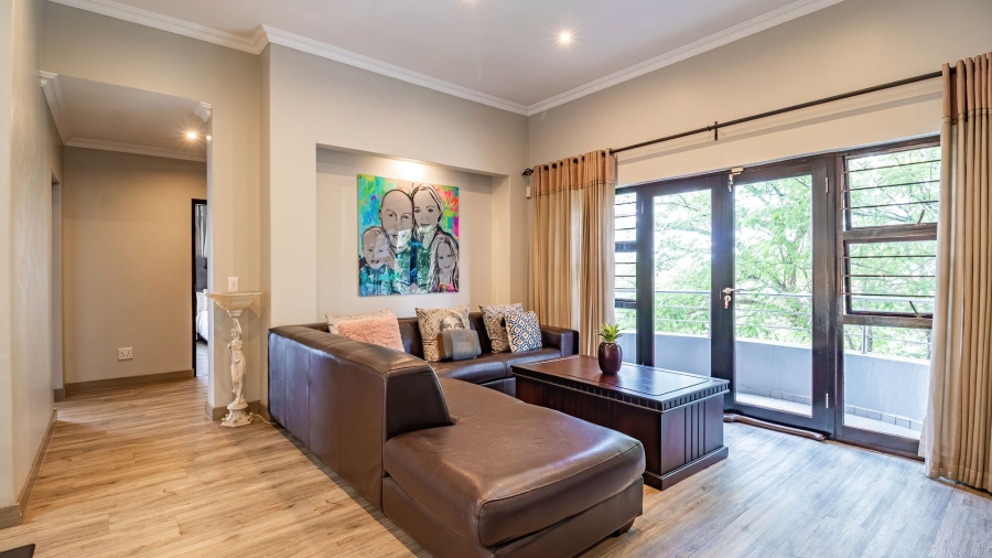 5 Bedroom Property for Sale in Greenstone Hill Gauteng