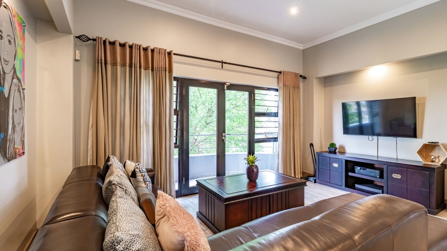 5 Bedroom Property for Sale in Greenstone Hill Gauteng