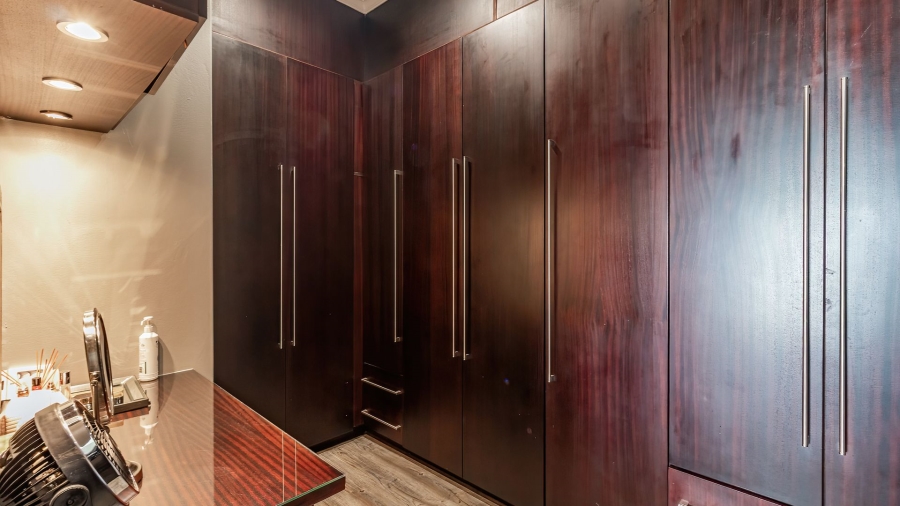 5 Bedroom Property for Sale in Greenstone Hill Gauteng