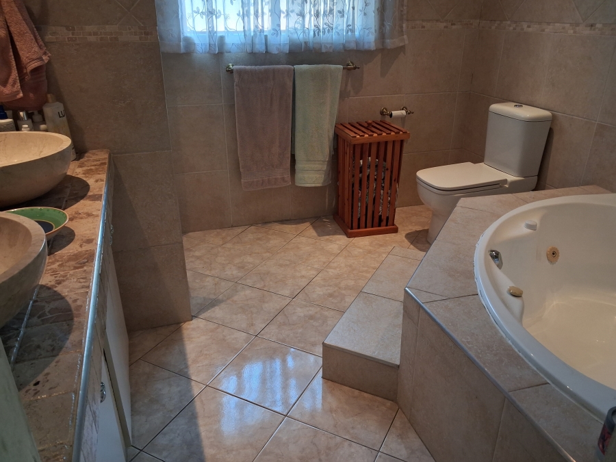 3 Bedroom Property for Sale in Greenstone Hill Gauteng