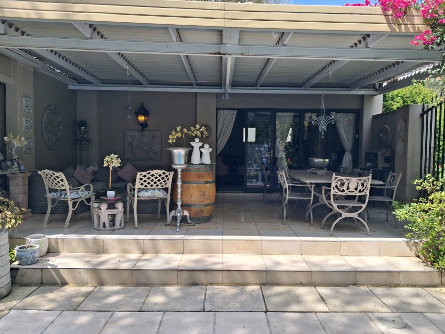 3 Bedroom Property for Sale in Greenstone Hill Gauteng