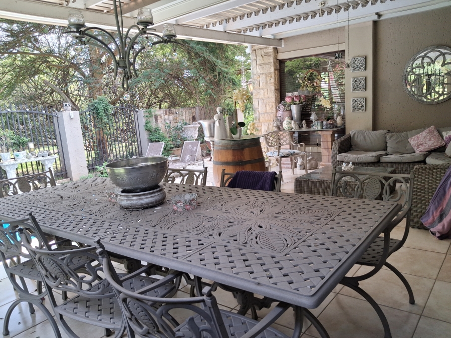 3 Bedroom Property for Sale in Greenstone Hill Gauteng