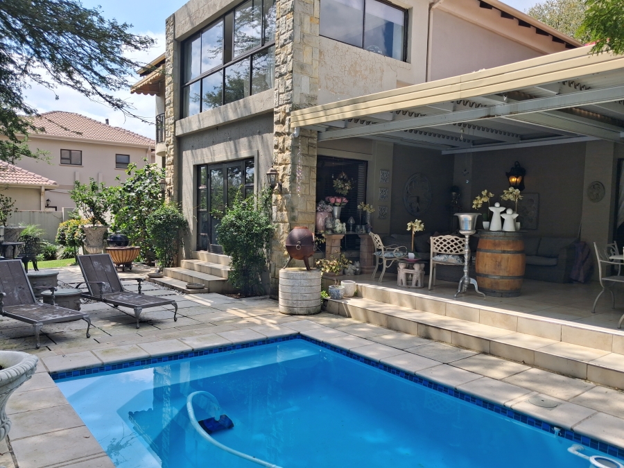 3 Bedroom Property for Sale in Greenstone Hill Gauteng