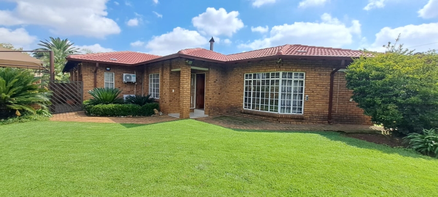 3 Bedroom Property for Sale in Sunward Park Gauteng