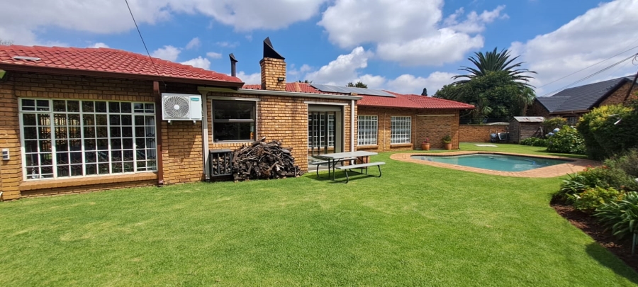 3 Bedroom Property for Sale in Sunward Park Gauteng