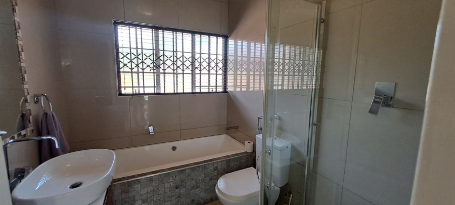 3 Bedroom Property for Sale in Sunward Park Gauteng