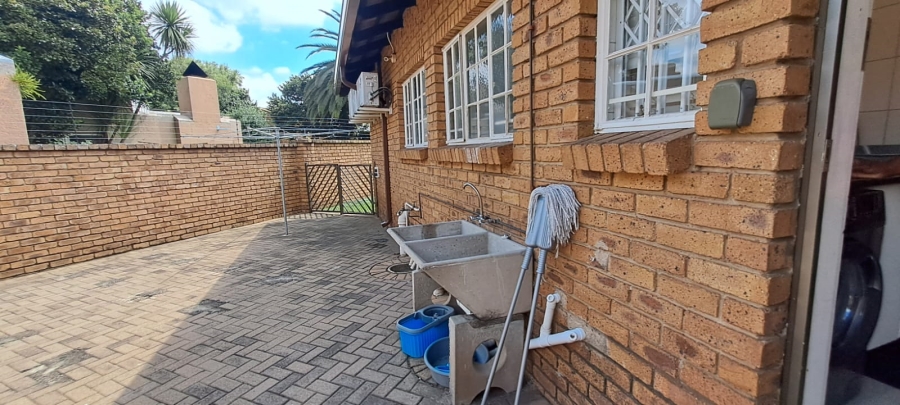 3 Bedroom Property for Sale in Sunward Park Gauteng
