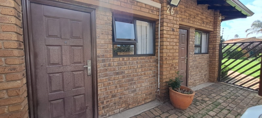 3 Bedroom Property for Sale in Sunward Park Gauteng