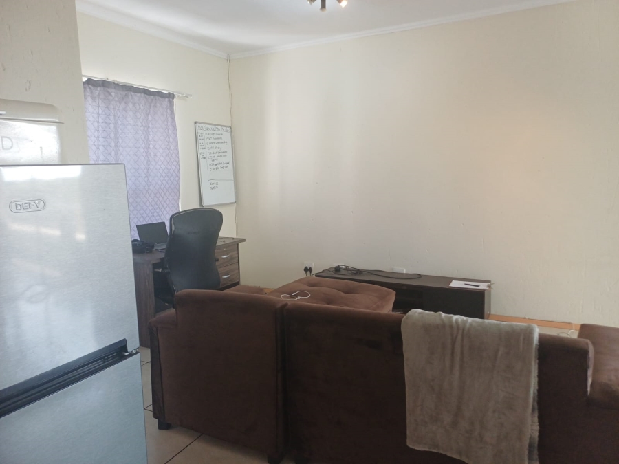 1 Bedroom Property for Sale in Hurlyvale Gauteng
