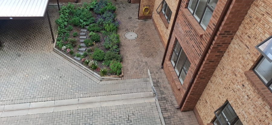 1 Bedroom Property for Sale in Brentwood Gauteng