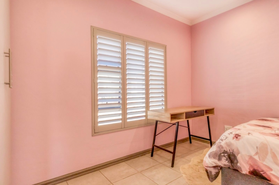 To Let 3 Bedroom Property for Rent in Bromhof Gauteng