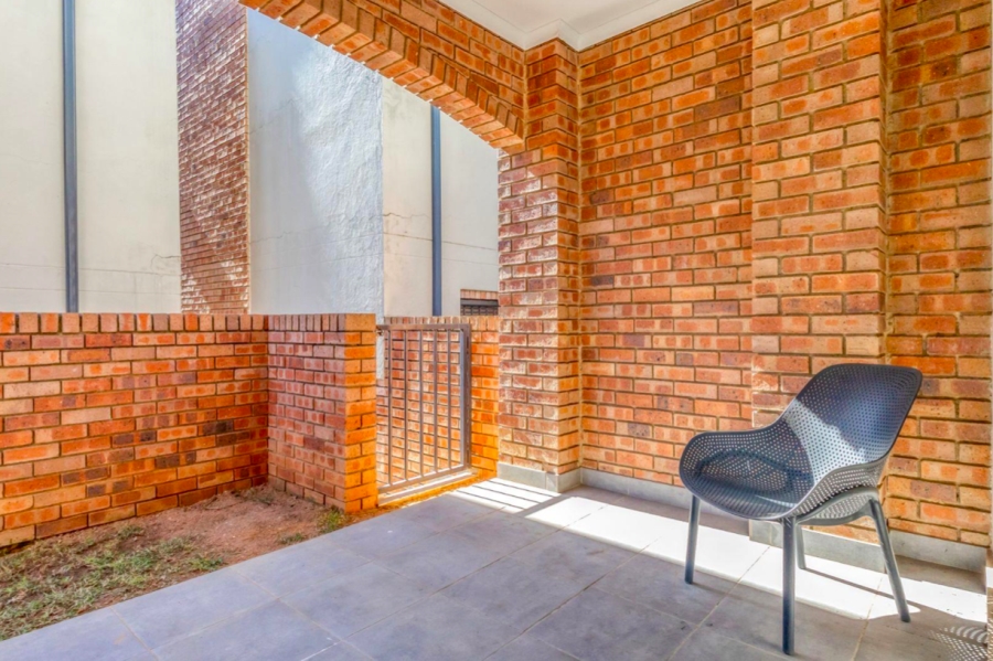 To Let 3 Bedroom Property for Rent in Bromhof Gauteng