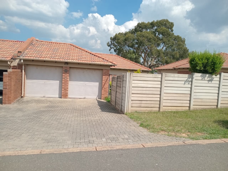 3 Bedroom Property for Sale in Thatch Hill Estate Gauteng
