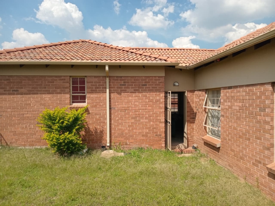 3 Bedroom Property for Sale in Thatch Hill Estate Gauteng