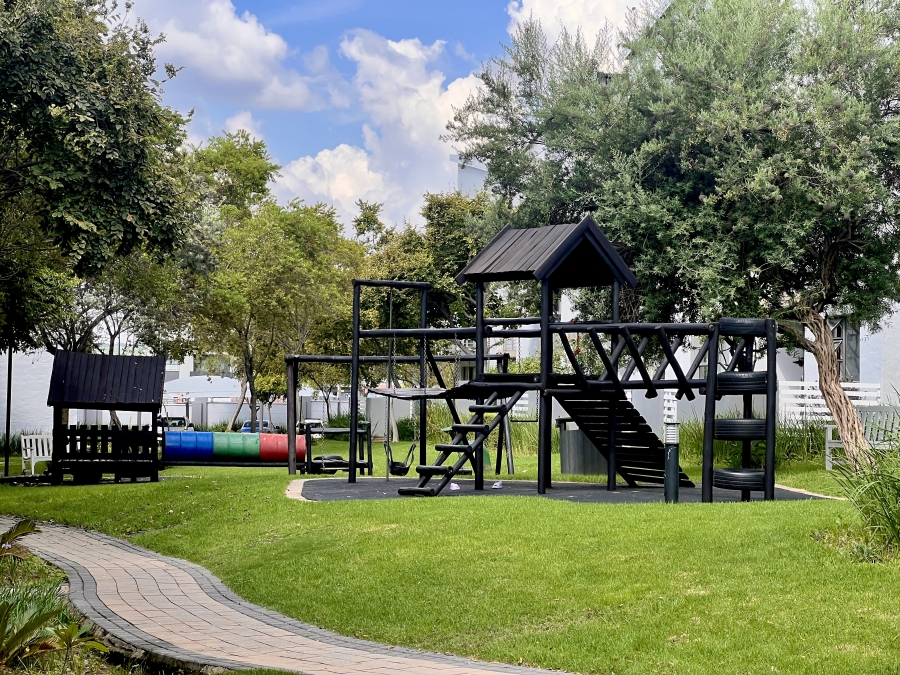 1 Bedroom Property for Sale in Dainfern Gauteng