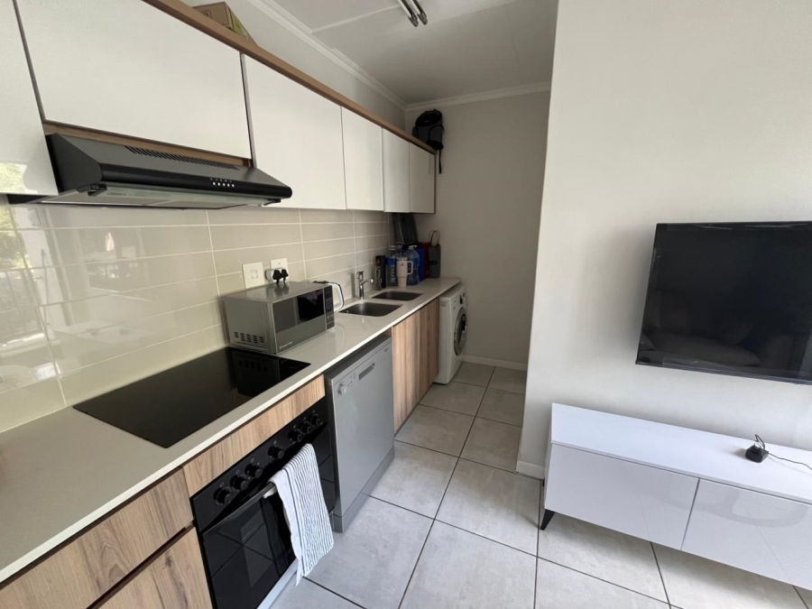 To Let 1 Bedroom Property for Rent in Crowthorne AH Gauteng