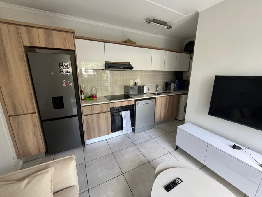 To Let 1 Bedroom Property for Rent in Crowthorne AH Gauteng