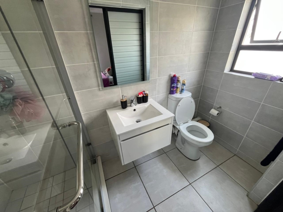 To Let 1 Bedroom Property for Rent in Crowthorne AH Gauteng