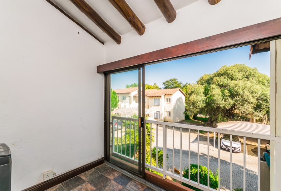 2 Bedroom Property for Sale in Lonehill Gauteng