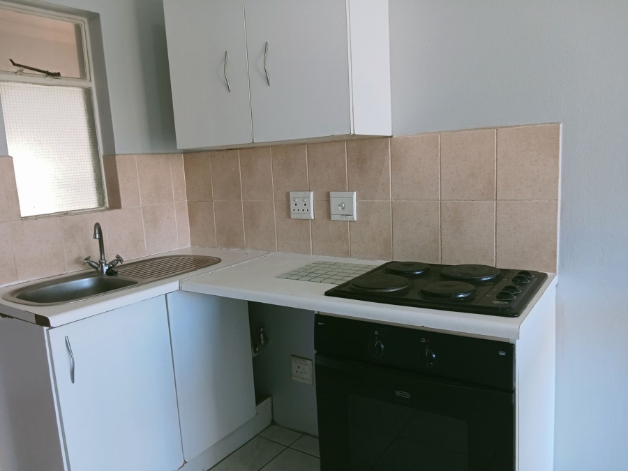 To Let 2 Bedroom Property for Rent in Northcliff Gauteng