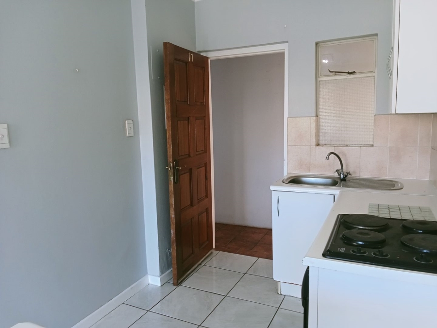 To Let 2 Bedroom Property for Rent in Northcliff Gauteng