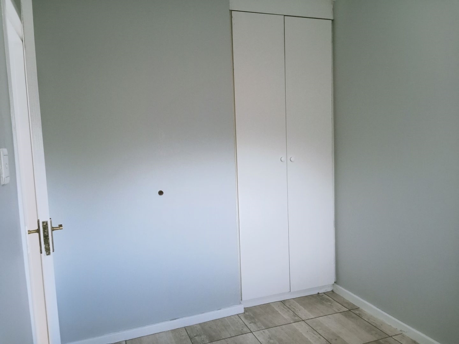 To Let 2 Bedroom Property for Rent in Northcliff Gauteng