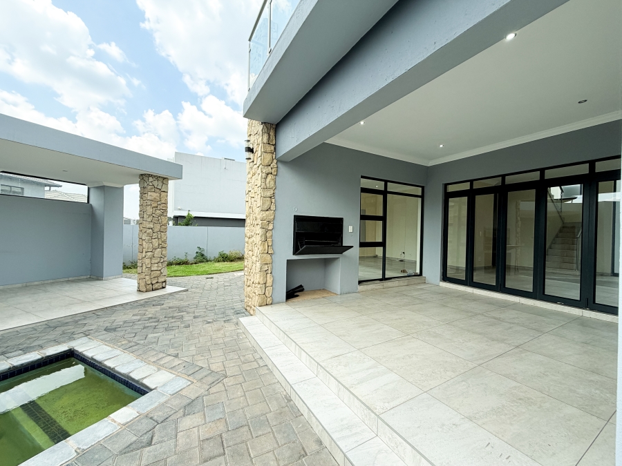5 Bedroom Property for Sale in Six Fountains Residential Estate Gauteng