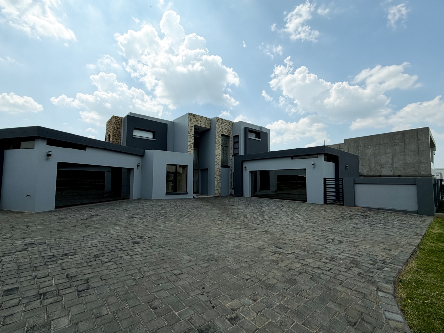 5 Bedroom Property for Sale in Six Fountains Residential Estate Gauteng