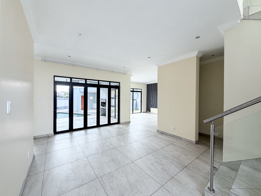 5 Bedroom Property for Sale in Six Fountains Residential Estate Gauteng