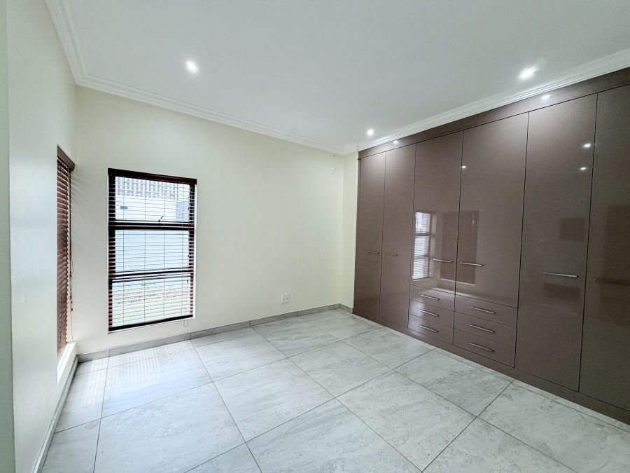 5 Bedroom Property for Sale in Six Fountains Residential Estate Gauteng