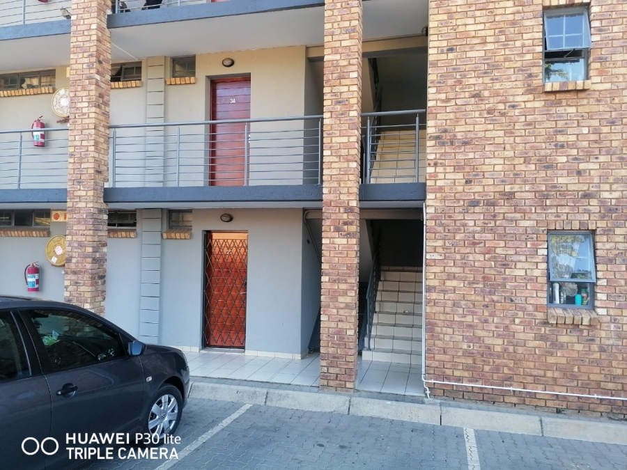To Let 2 Bedroom Property for Rent in Die Wilgers Gauteng
