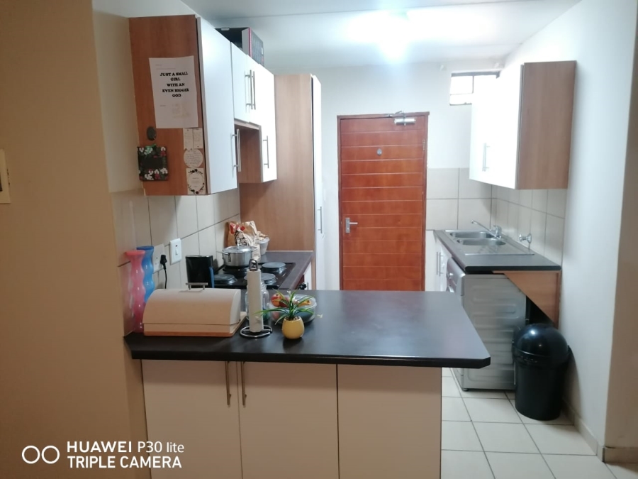 To Let 2 Bedroom Property for Rent in Die Wilgers Gauteng