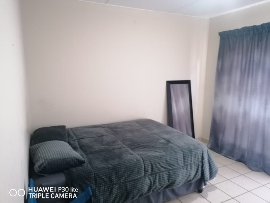 To Let 2 Bedroom Property for Rent in Die Wilgers Gauteng