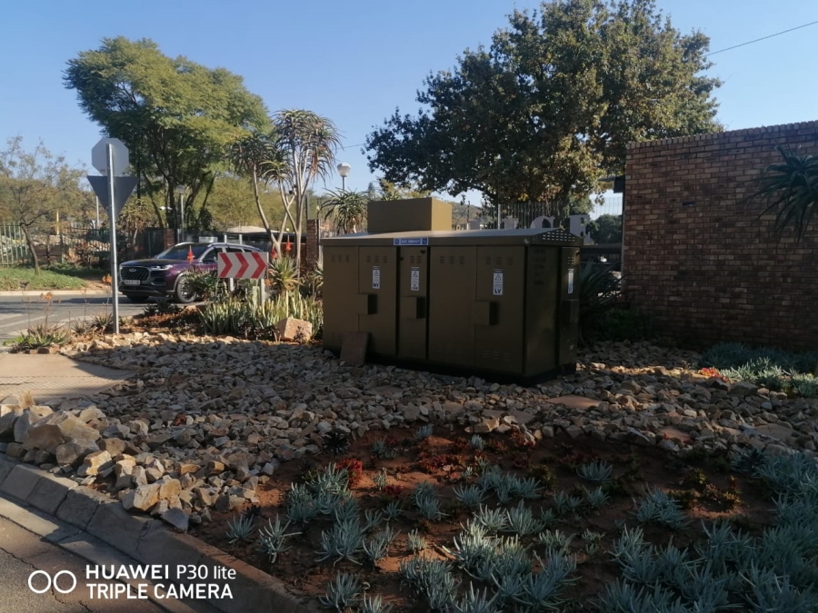 To Let 2 Bedroom Property for Rent in Die Wilgers Gauteng