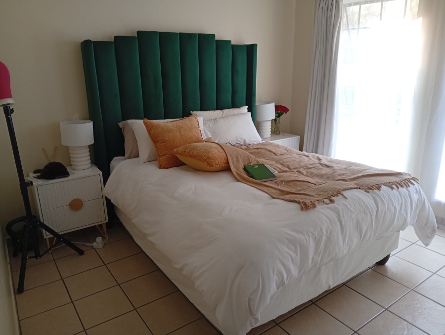 2 Bedroom Property for Sale in Die Wilgers Gauteng