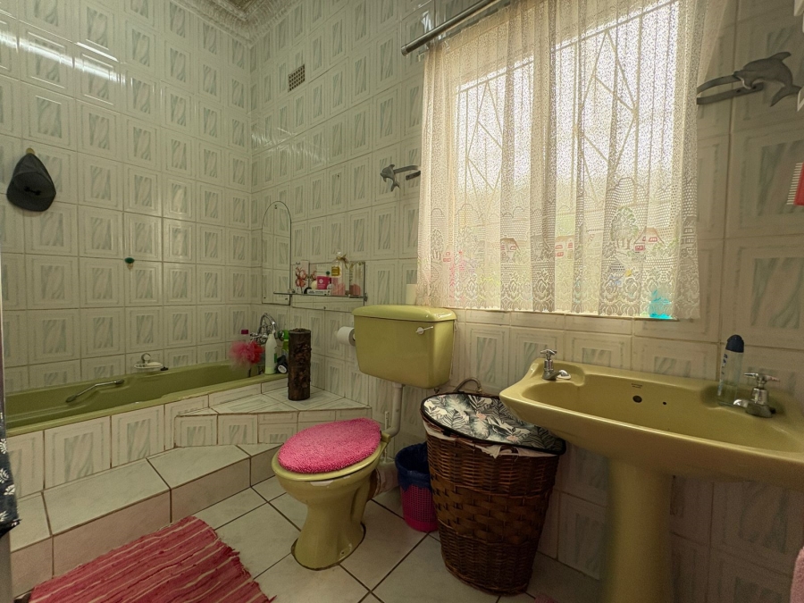 3 Bedroom Property for Sale in Brakpan Central Gauteng