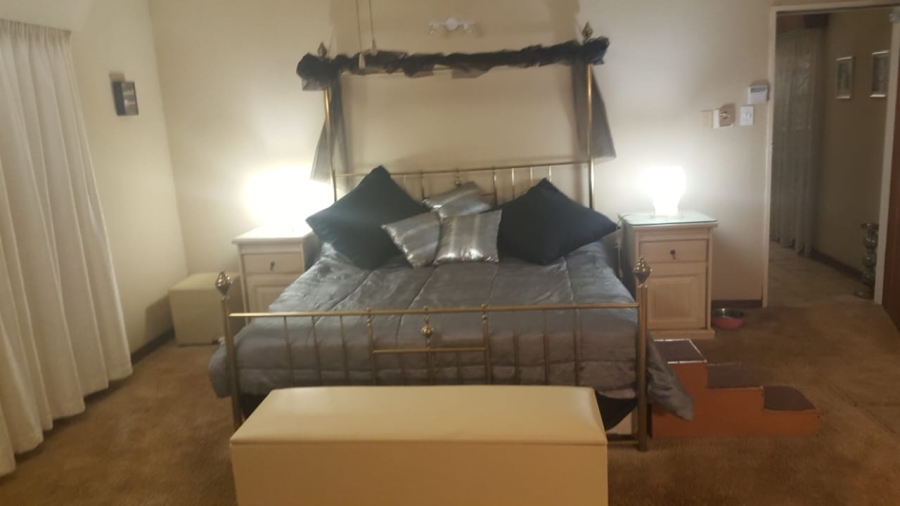 Commercial Property for Sale in Knoppieslaagte Gauteng