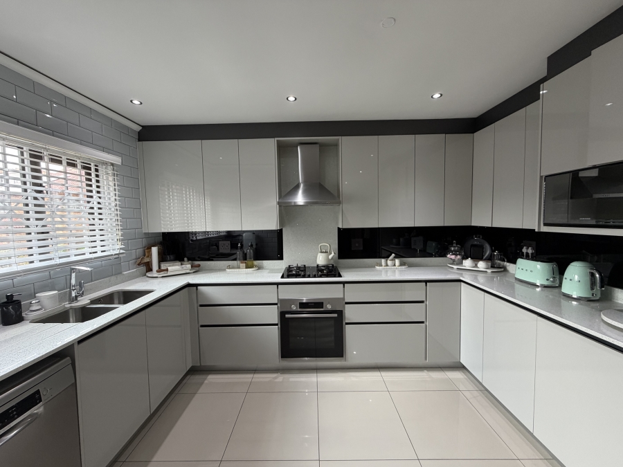 3 Bedroom Property for Sale in Winchester Hills Gauteng