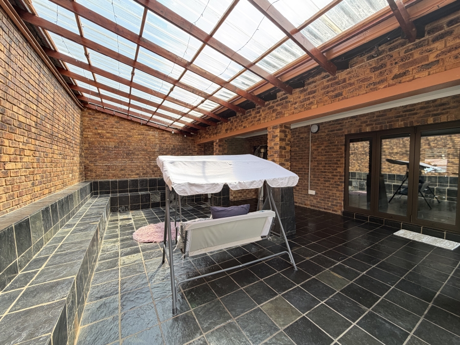 3 Bedroom Property for Sale in Winchester Hills Gauteng