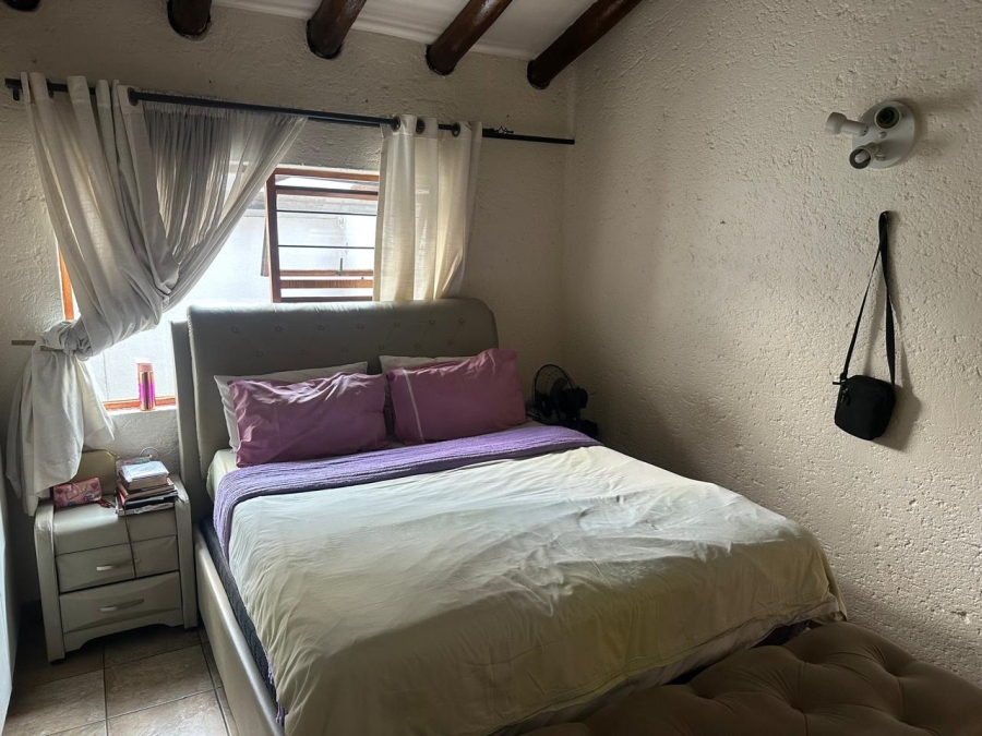 To Let 2 Bedroom Property for Rent in Paulshof Gauteng