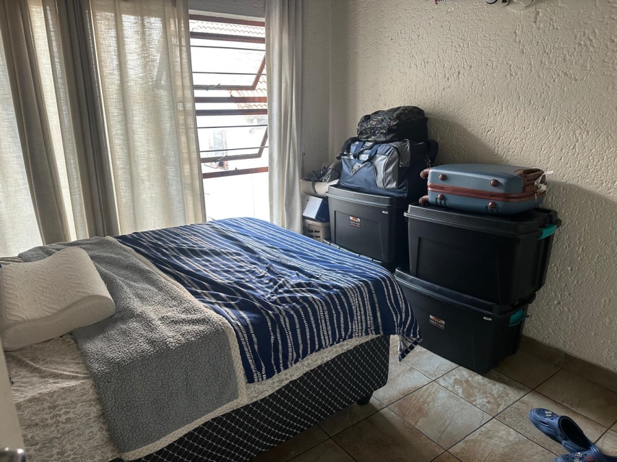 To Let 2 Bedroom Property for Rent in Paulshof Gauteng