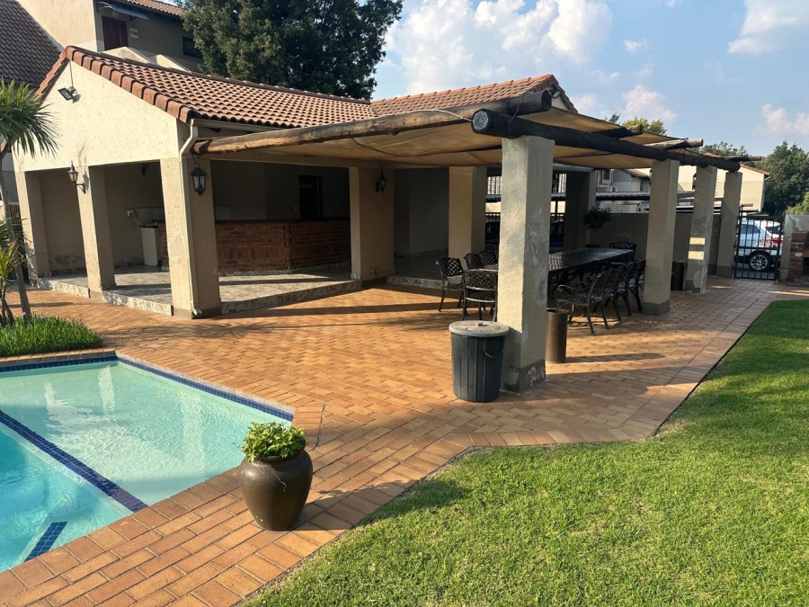 To Let 2 Bedroom Property for Rent in Paulshof Gauteng