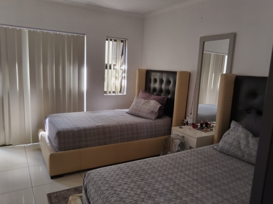 4 Bedroom Property for Sale in Crystal Park Gauteng