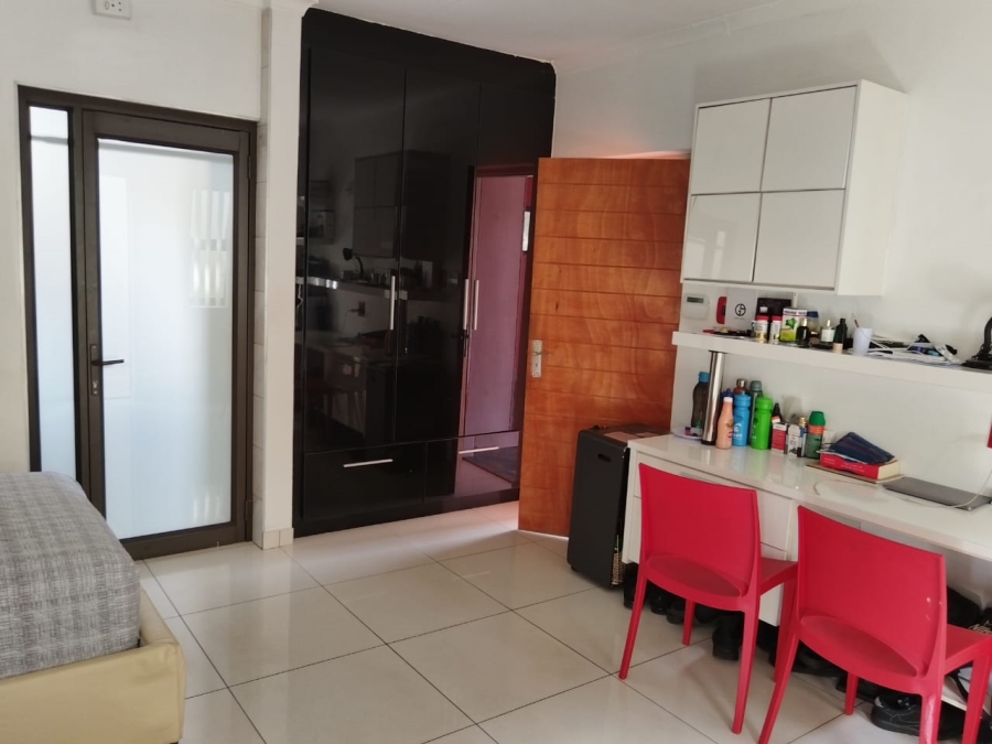 4 Bedroom Property for Sale in Crystal Park Gauteng