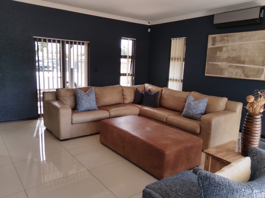 4 Bedroom Property for Sale in Crystal Park Gauteng