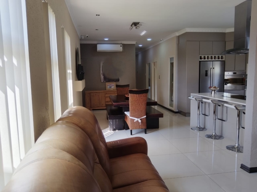 4 Bedroom Property for Sale in Crystal Park Gauteng
