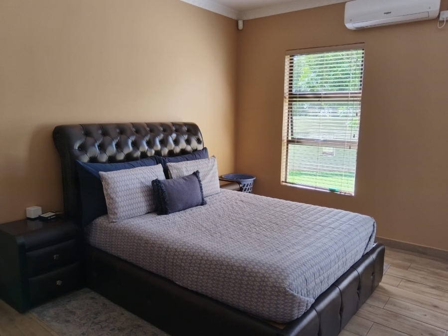 4 Bedroom Property for Sale in Crystal Park Gauteng