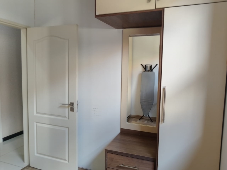 4 Bedroom Property for Sale in Crystal Park Gauteng