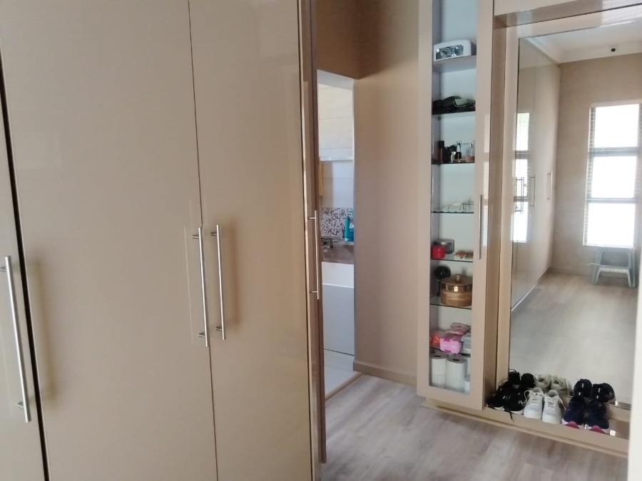 4 Bedroom Property for Sale in Crystal Park Gauteng