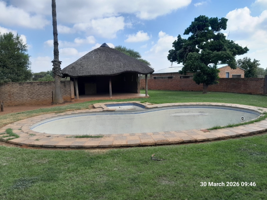 4 Bedroom Property for Sale in Pretoria North Gauteng